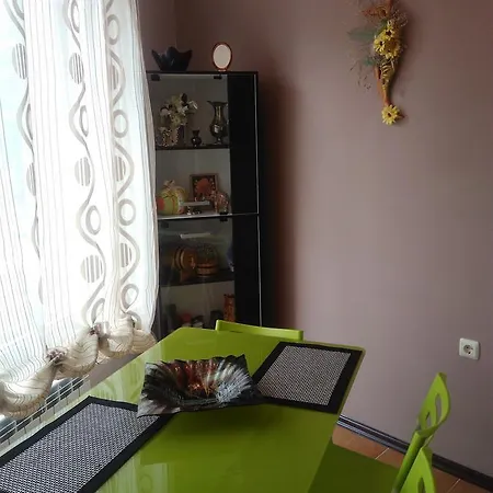 Boyana Izgrev *
